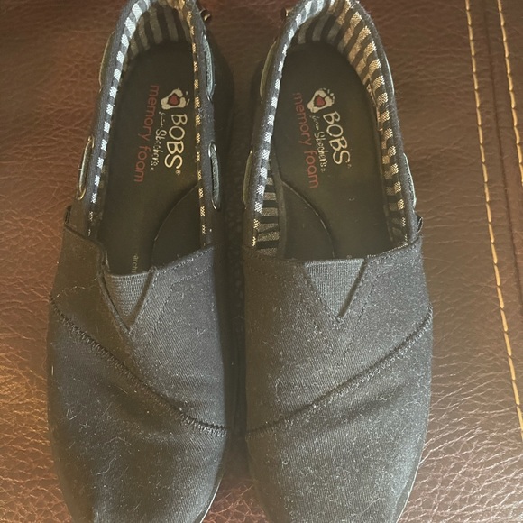 Women’s size 8 BOB’s - Picture 1 of 2